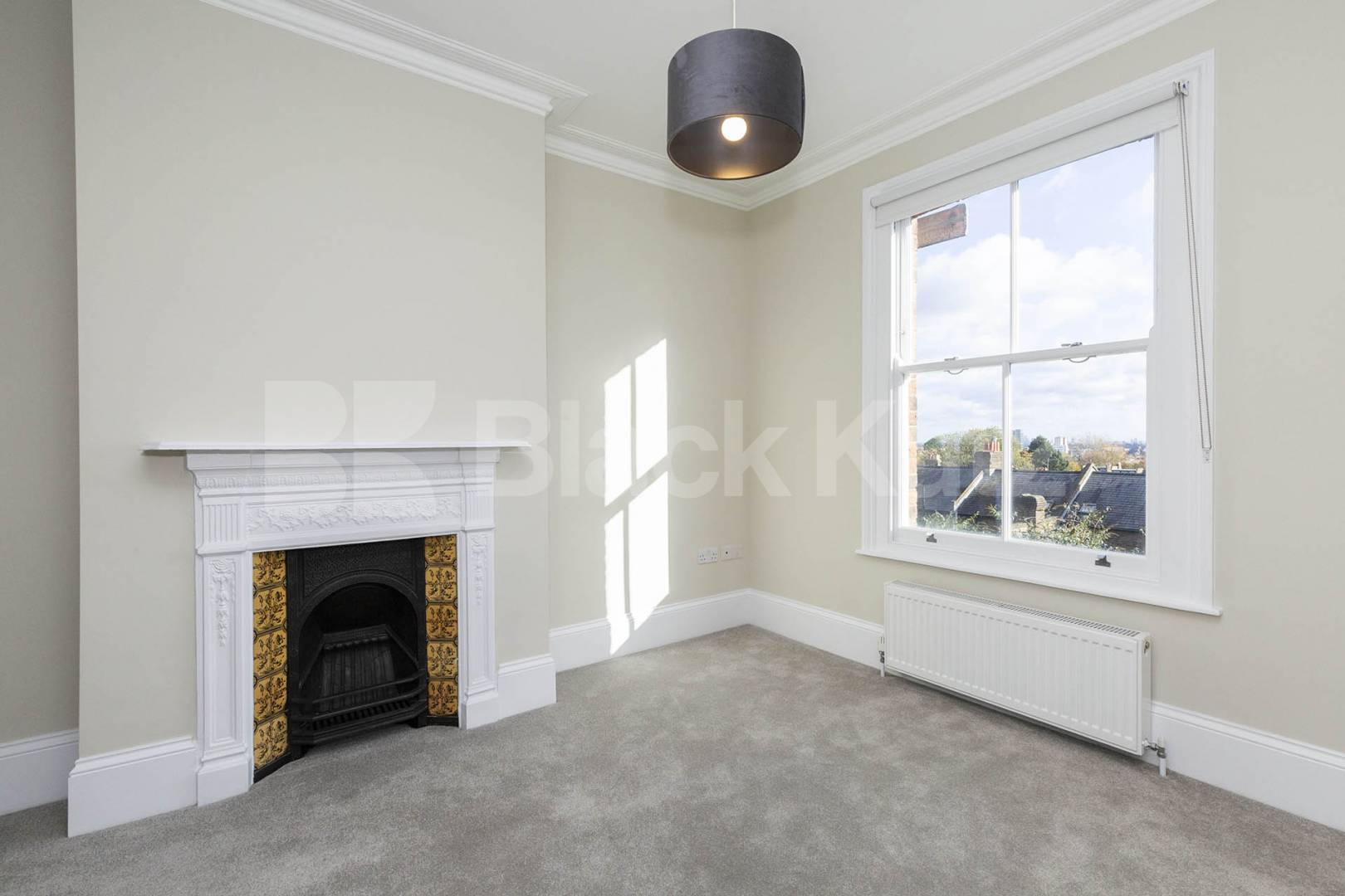 Five bedroom house split over three floors with lovely south facing garden Harberton Road, Archway / Highgate